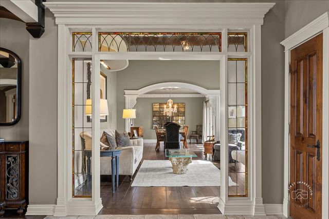 36W442 Hunters Gate Road, St. Charles, IL 60175