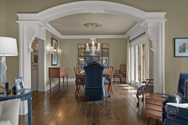 36W442 Hunters Gate Road, St. Charles, IL 60175