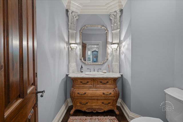 36W442 Hunters Gate Road, St. Charles, IL 60175