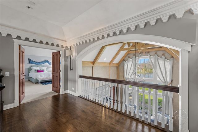 36W442 Hunters Gate Road, St. Charles, IL 60175