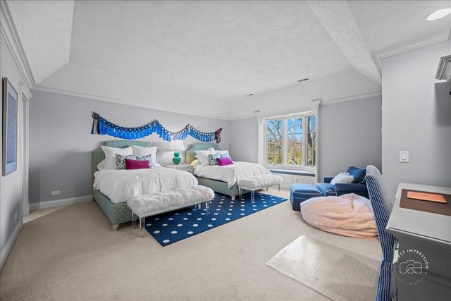 36W442 Hunters Gate Road, St. Charles, IL 60175