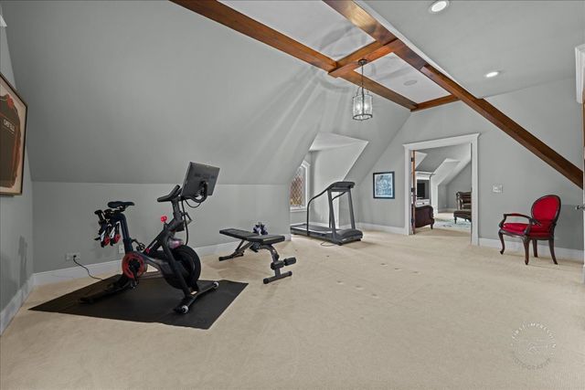 36W442 Hunters Gate Road, St. Charles, IL 60175