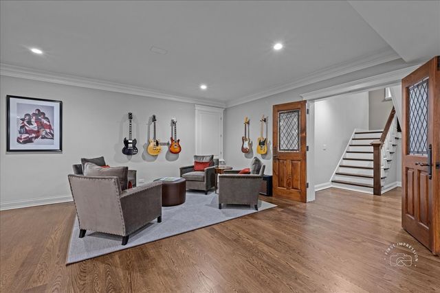 36W442 Hunters Gate Road, St. Charles, IL 60175