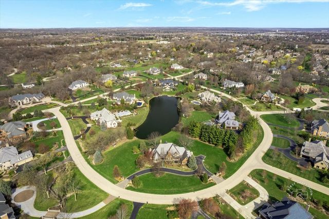 36W442 Hunters Gate Road, St. Charles, IL 60175