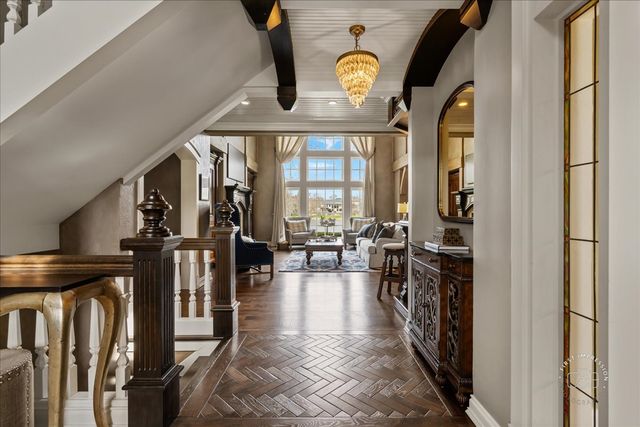 36W442 Hunters Gate Road, St. Charles, IL 60175