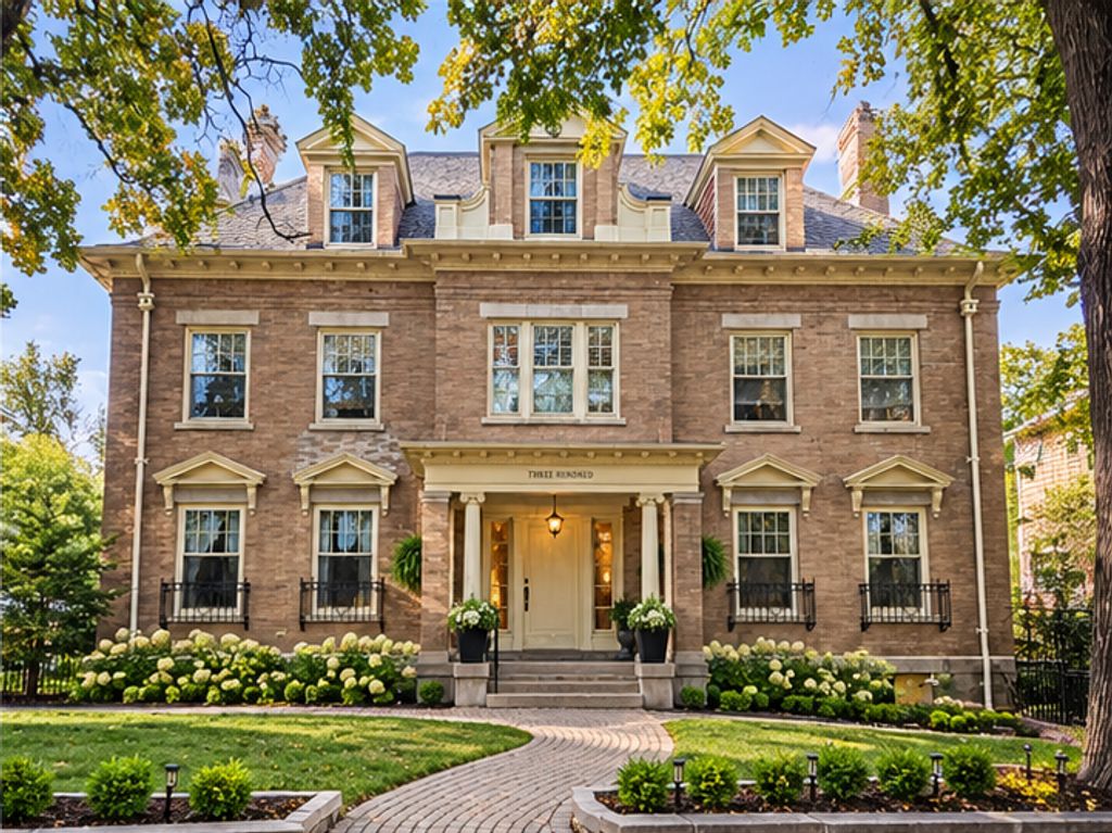 300 Ridgewood Avenue 4, Minneapolis, MN 55403 — photo 2