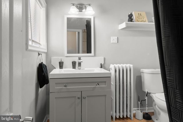 305 BROADWAY, Westville, NJ 08093