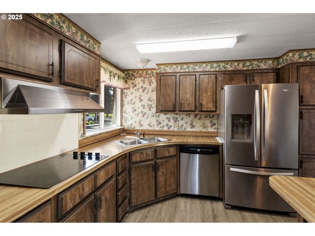 1199 N TERRY St 228, Eugene, OR 97402