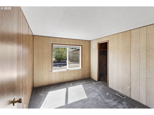 1199 N TERRY St 228, Eugene, OR 97402