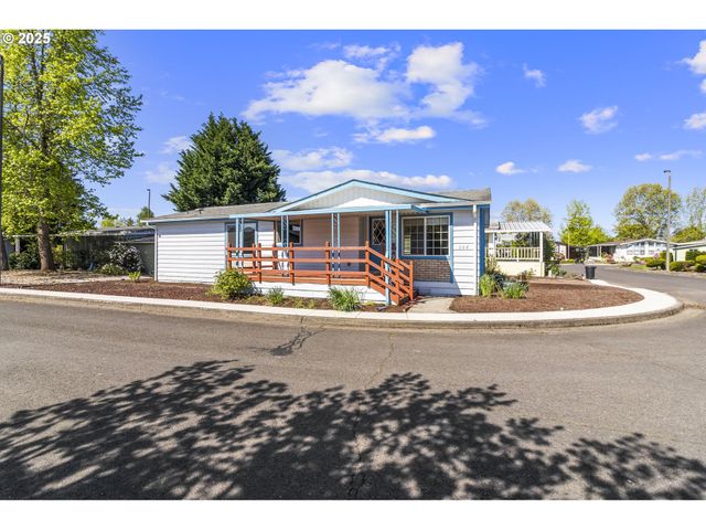 1199 N TERRY St 228, Eugene, OR 97402