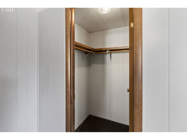 1199 N TERRY St 228, Eugene, OR 97402