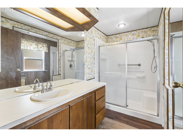1199 N TERRY St 228, Eugene, OR 97402