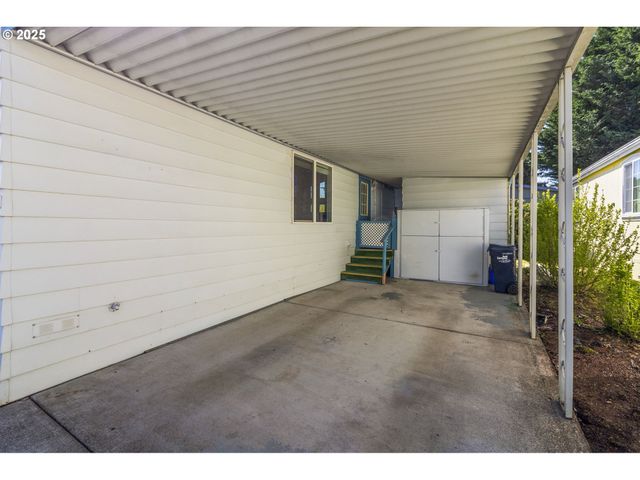 1199 N TERRY St 228, Eugene, OR 97402