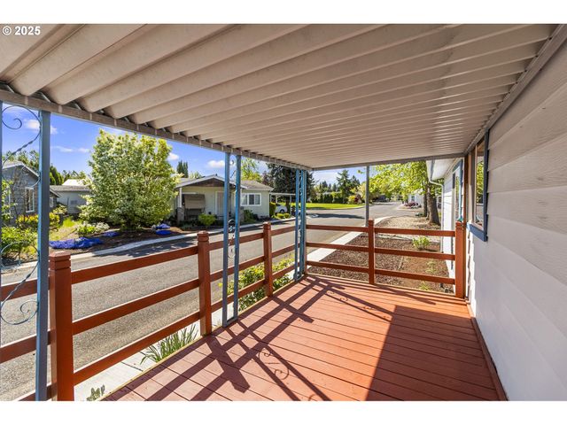 1199 N TERRY St 228, Eugene, OR 97402
