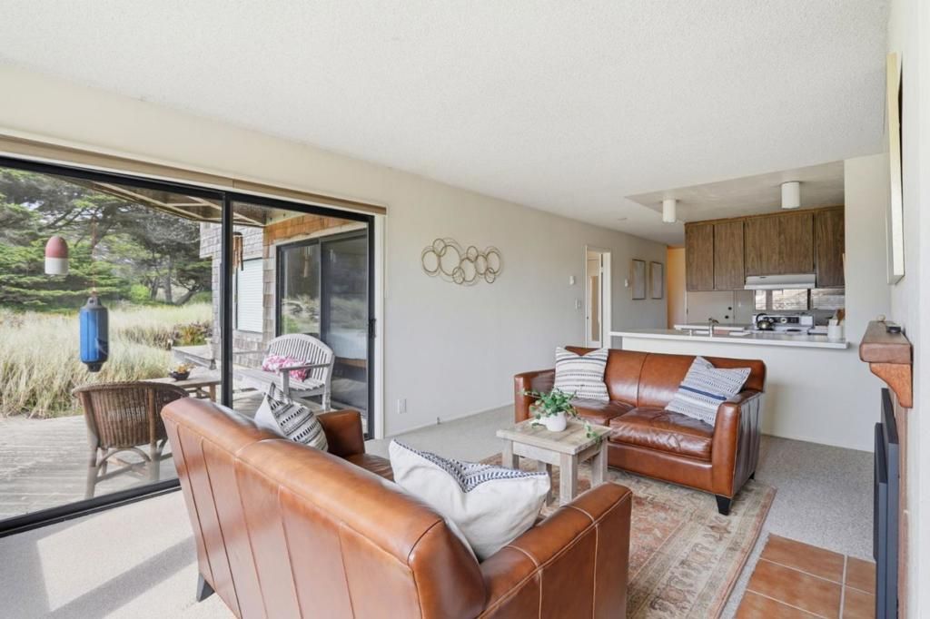 Image 5 of property listing at 101 Shell Drive 111, Watsonville, CA 95076