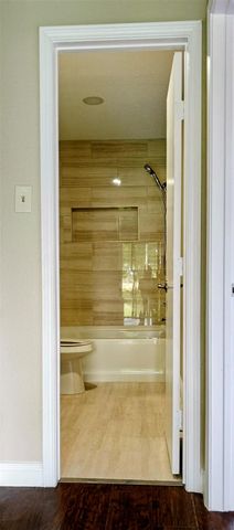 8413 Sands Point Dr Drive, Houston, TX 77036