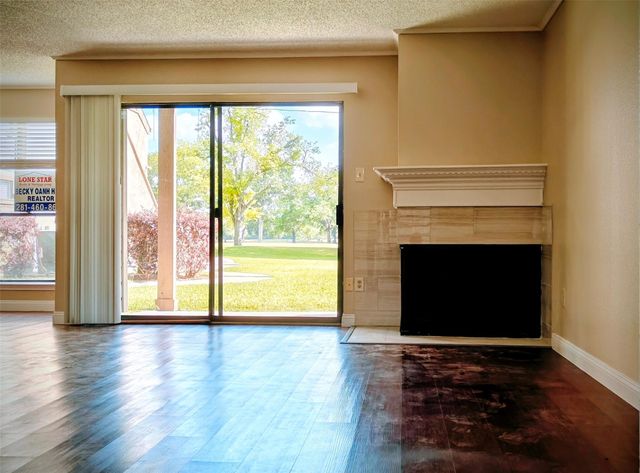 8413 Sands Point Dr Drive, Houston, TX 77036