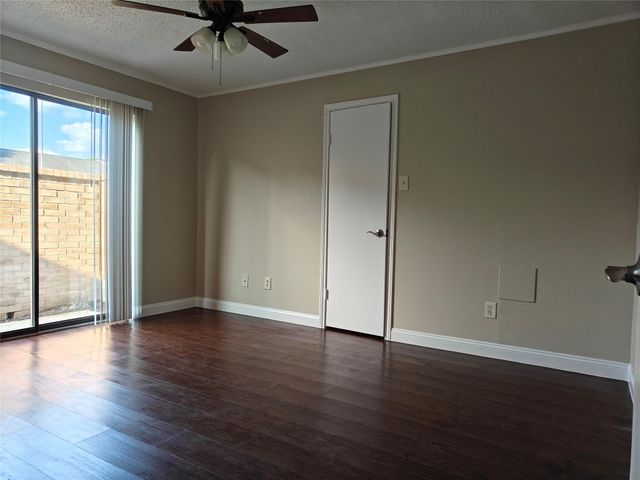 8413 Sands Point Dr Drive, Houston, TX 77036