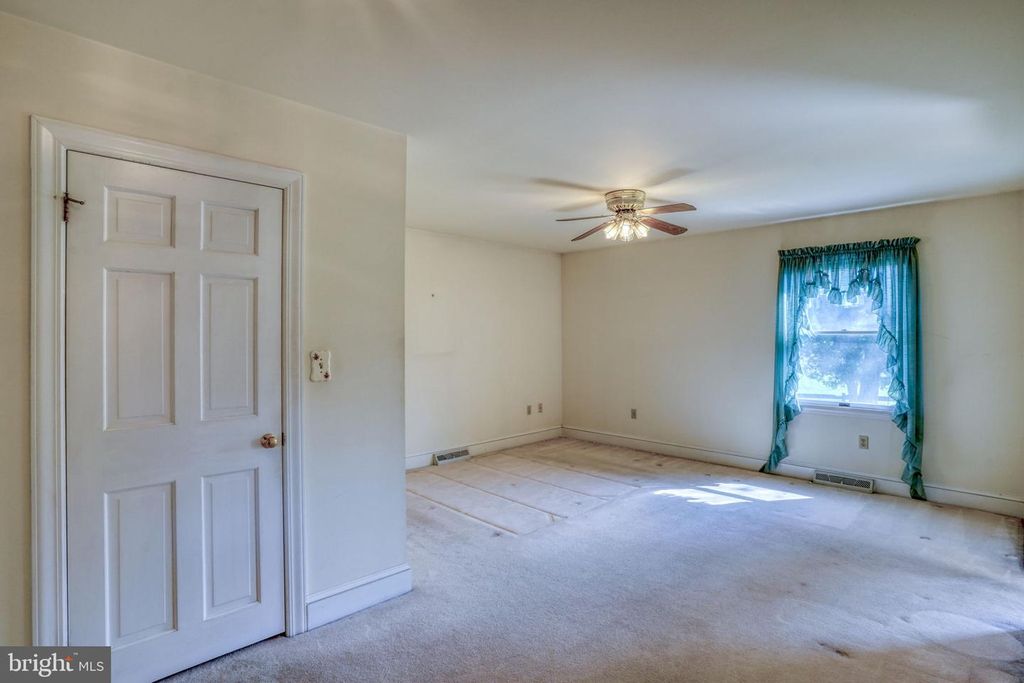 Image 34 of property listing at 3123 TELEGRAPH RD, Elkton, MD 21921