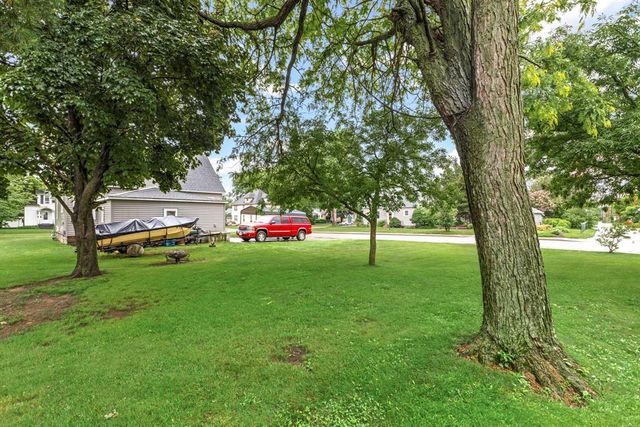1702 Altoona Avenue, Eau Claire, WI 54701