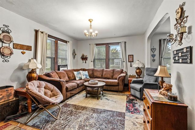 1702 Altoona Avenue, Eau Claire, WI 54701