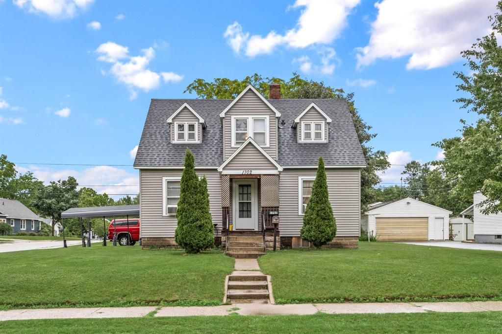1702 Altoona Avenue, Eau Claire, WI 54701