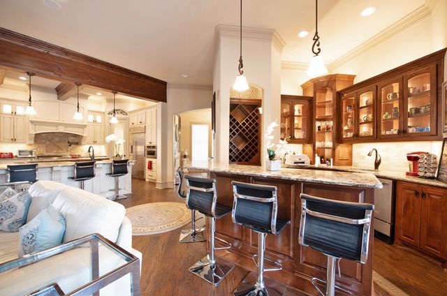 100 Manor Drive, Heath, TX 75032