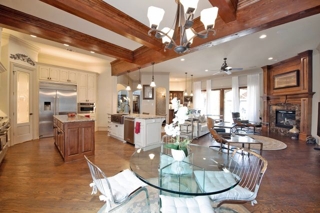 100 Manor Drive, Heath, TX 75032