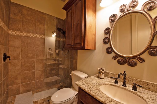 100 Manor Drive, Heath, TX 75032