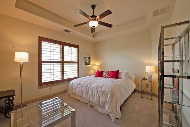 100 Manor Drive, Heath, TX 75032