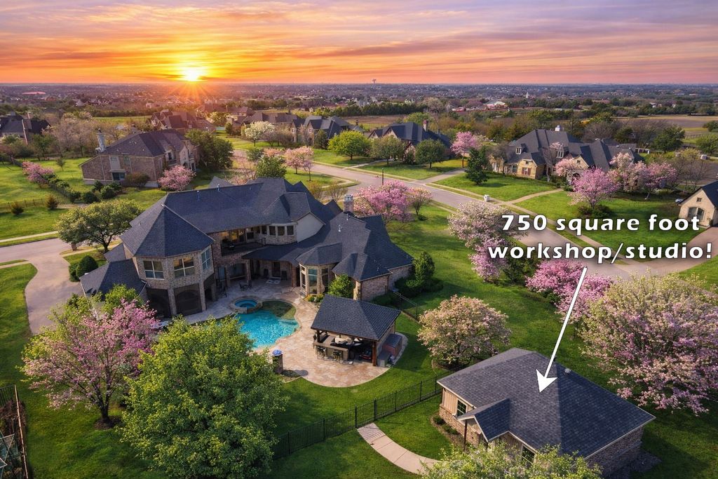 100 Manor Drive, Heath, TX 75032