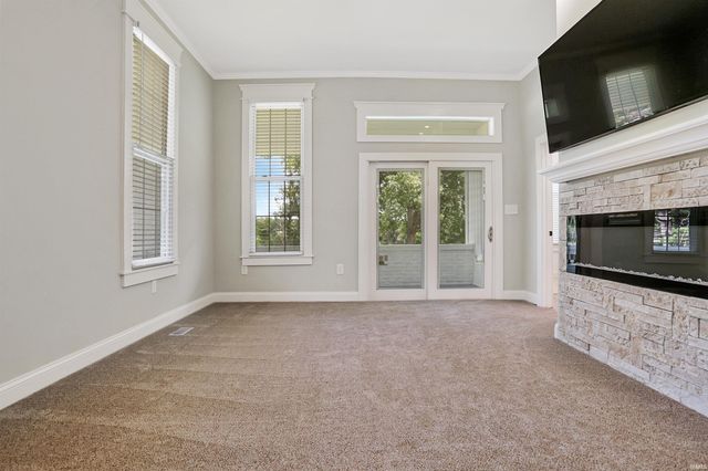 2601 Mesker Park Drive, Evansville, IN 47720