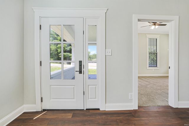 2601 Mesker Park Drive, Evansville, IN 47720
