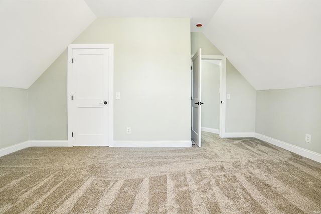 2601 Mesker Park Drive, Evansville, IN 47720