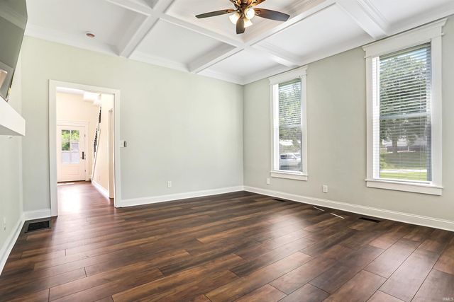 2601 Mesker Park Drive, Evansville, IN 47720