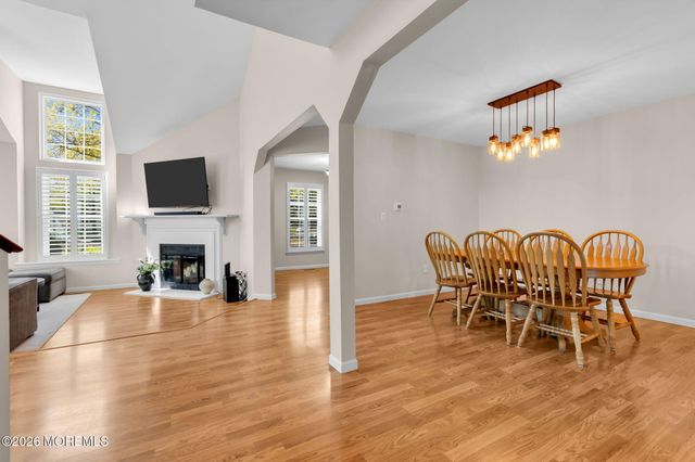 2804 Ashford Court, Middletown, NJ 07748