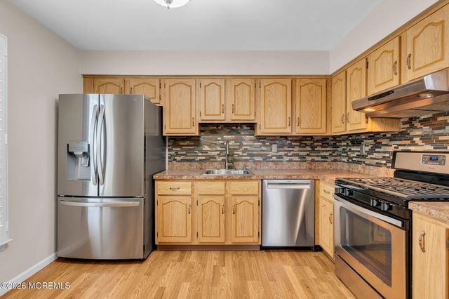 2804 Ashford Court, Middletown, NJ 07748
