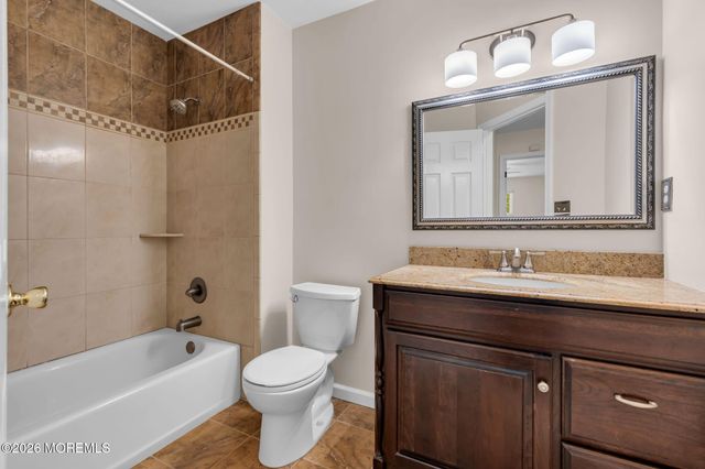 2804 Ashford Court, Middletown, NJ 07748