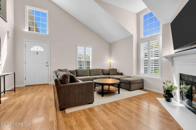 2804 Ashford Court, Middletown, NJ 07748