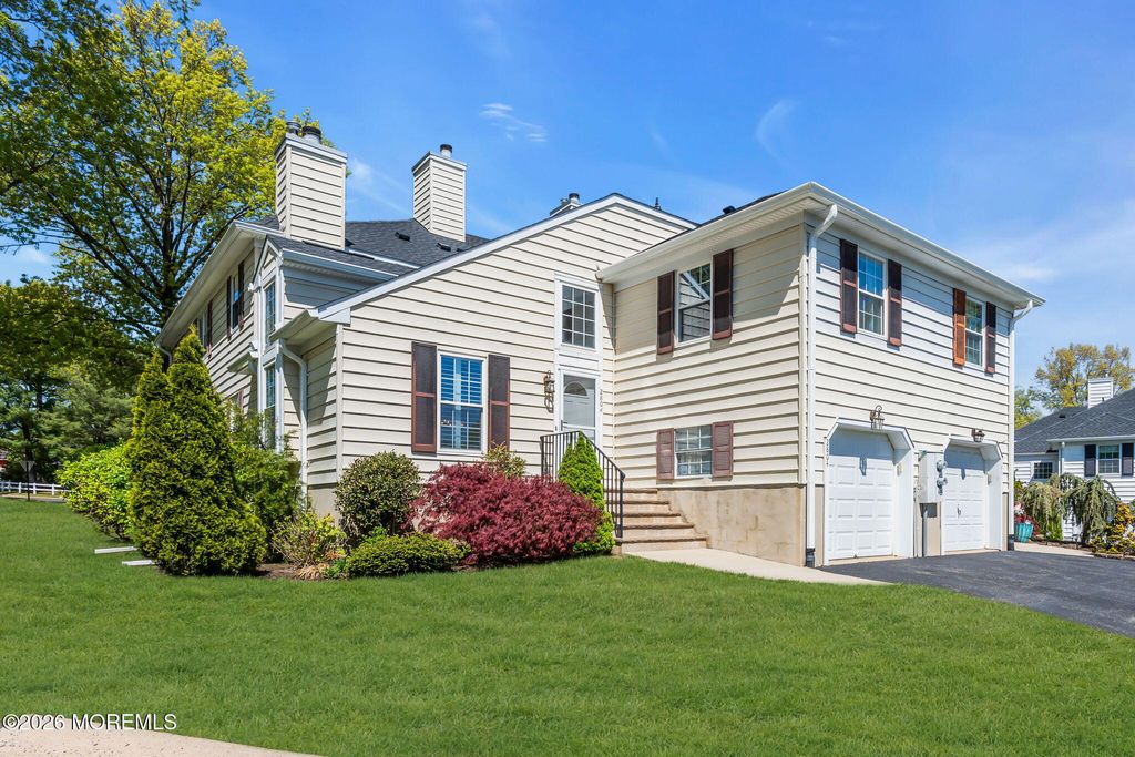 2804 Ashford Court, Middletown, NJ 07748