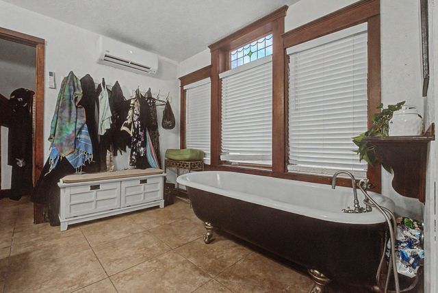 9742 4th Street NW, Albuquerque, NM 87114