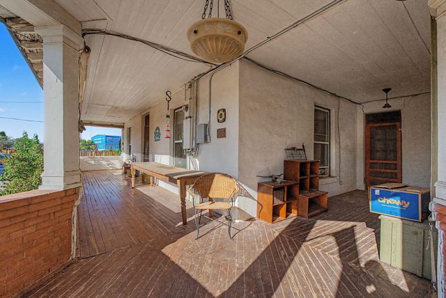 9742 4th Street NW, Albuquerque, NM 87114