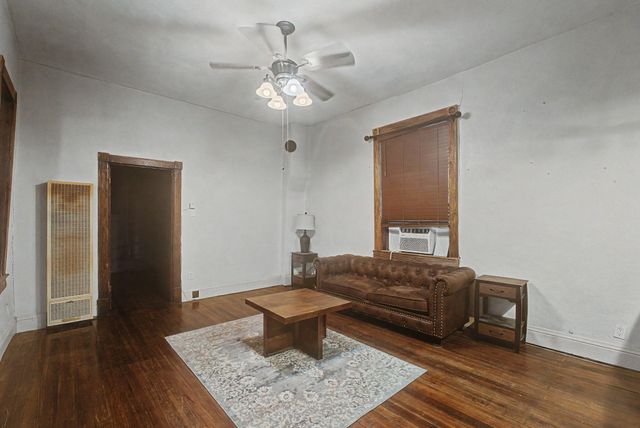 9742 4th Street NW, Albuquerque, NM 87114