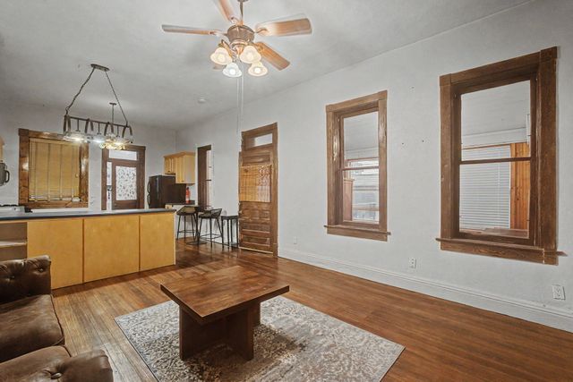 9742 4th Street NW, Albuquerque, NM 87114