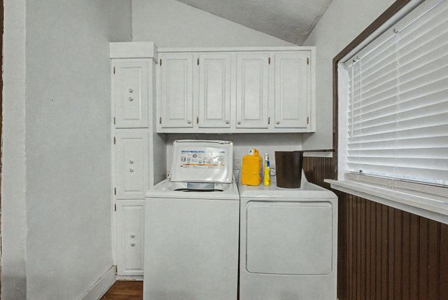 9742 4th Street NW, Albuquerque, NM 87114