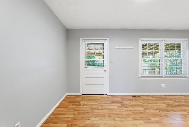 121 Rolling Acres Drive, Nicholasville, KY 40356