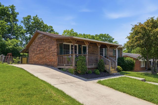 121 Rolling Acres Drive, Nicholasville, KY 40356