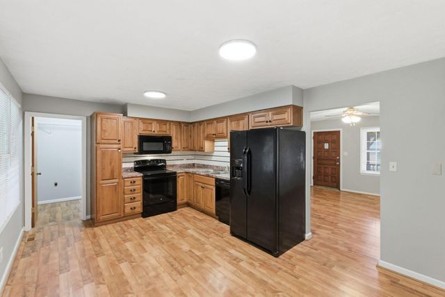 121 Rolling Acres Drive, Nicholasville, KY 40356