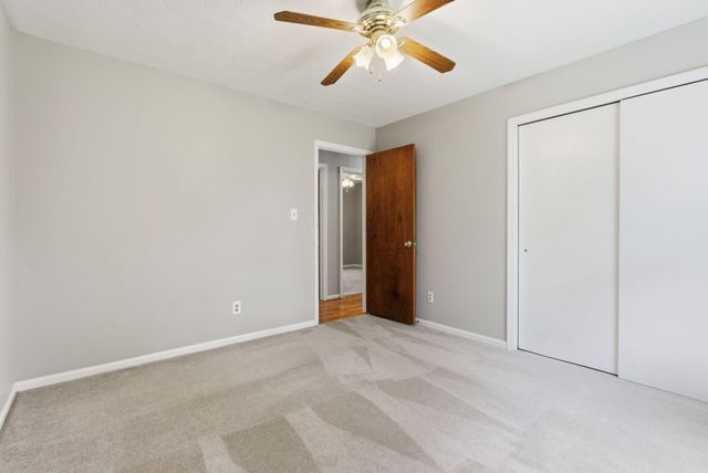 121 Rolling Acres Drive, Nicholasville, KY 40356