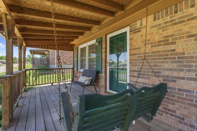 121 Rolling Acres Drive, Nicholasville, KY 40356